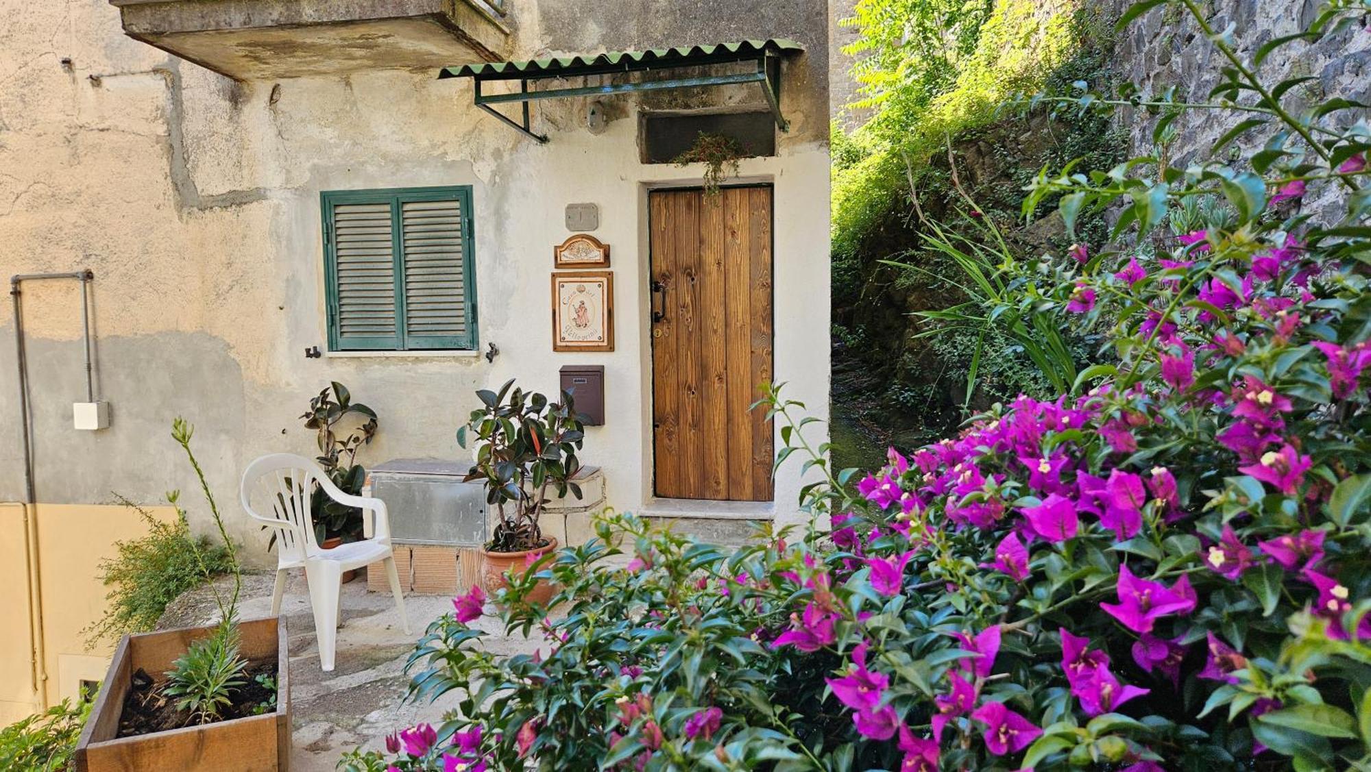 Appartamento Nel Borgo - Casa Del Pellegrino Sulla Via Francigena アウッラ エクステリア 写真